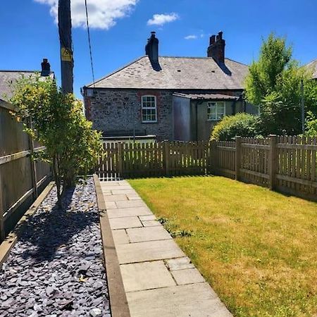 8 Duke Street - Launceston Cornwall Екстер'єр фото